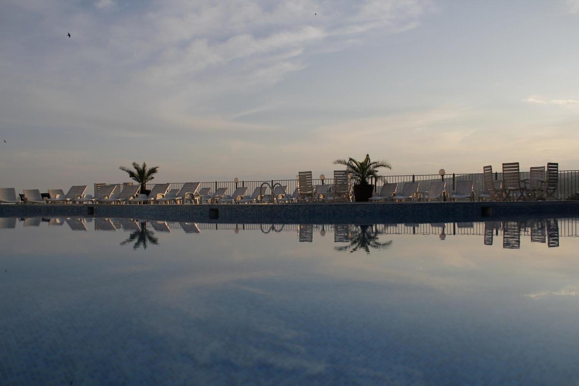 Helios Hotel บัลชิค ภายนอก รูปภาพ